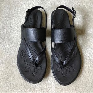 Born BOC Black Leather Sandals